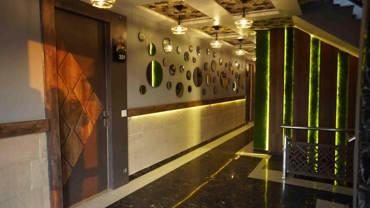 Hotel Soluxe Yamunānagar Dış mekan fotoğraf