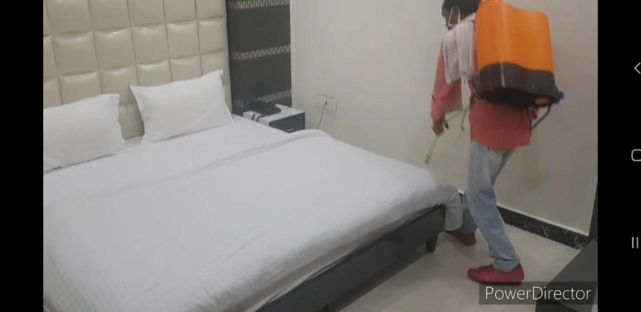 Hotel Soluxe Yamunānagar Dış mekan fotoğraf